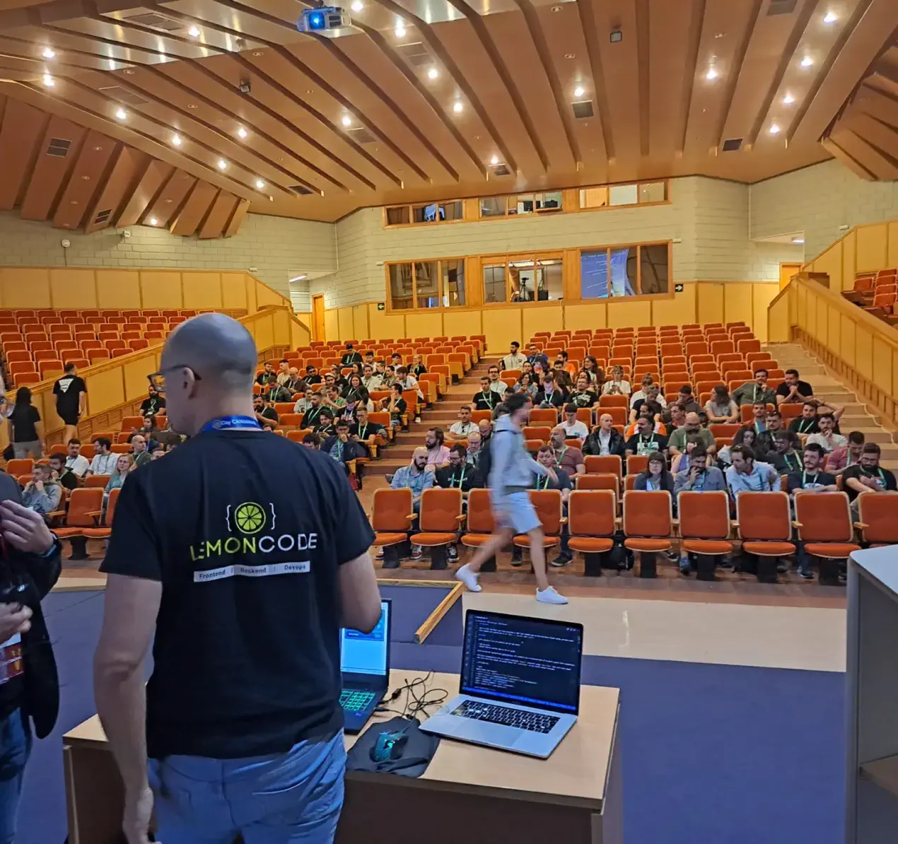Workshop held in React Alicante by the Basefactor team.