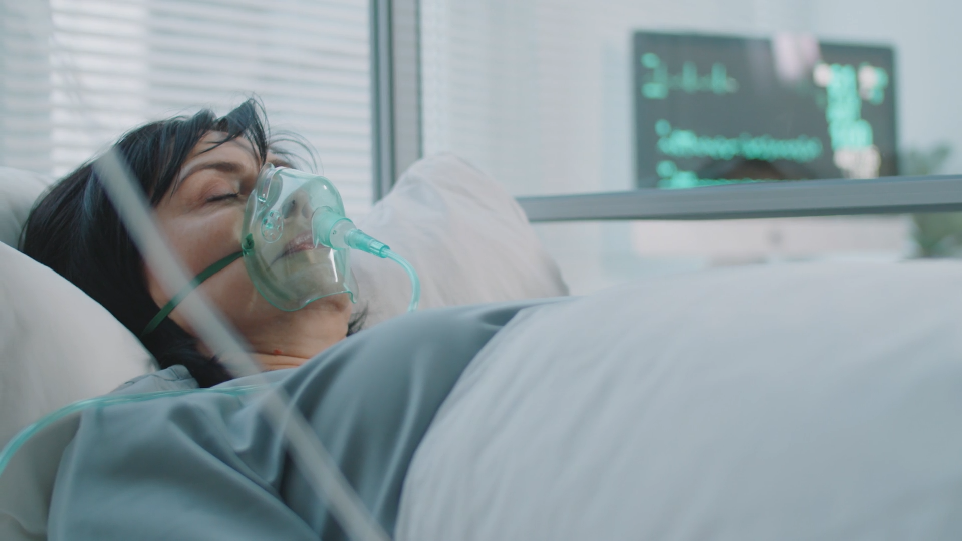 Abrir los ojos es solo el principio: qué ocurre realmente después de un coma