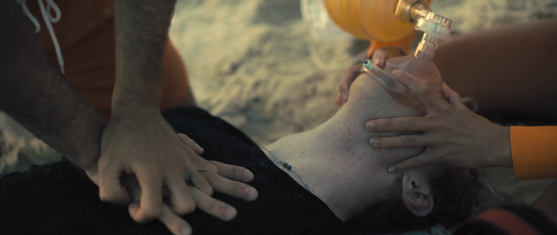 Drowning Doesn’t Look Like It Does in the Movies: Signs and Measures That Can Save a Life