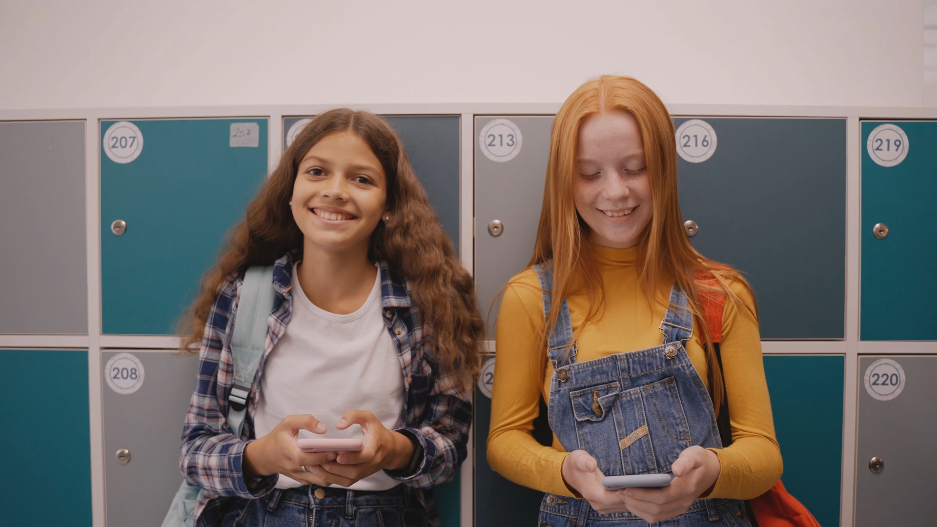 Más allá de prohibir el móvil en clase: el verdadero reto de una sociedad digital