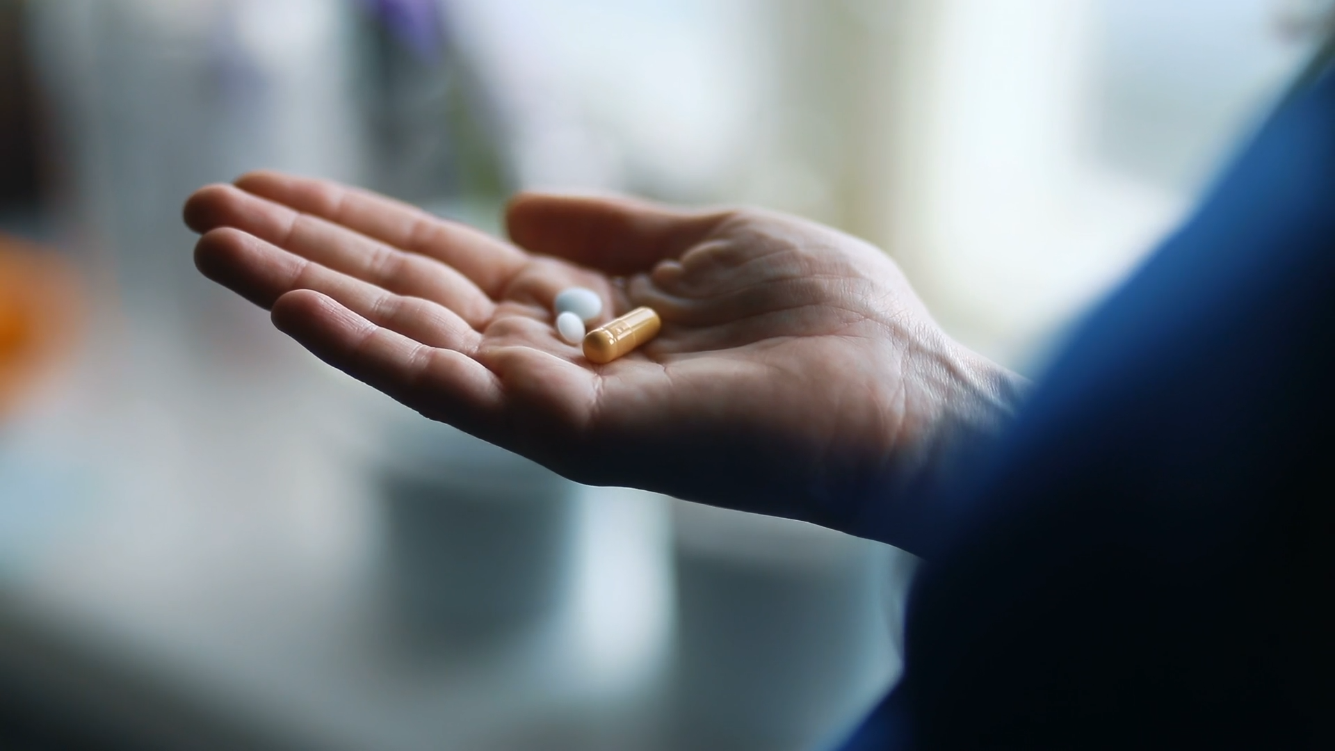 # Conscious placebos: when knowing does not prevent improvement