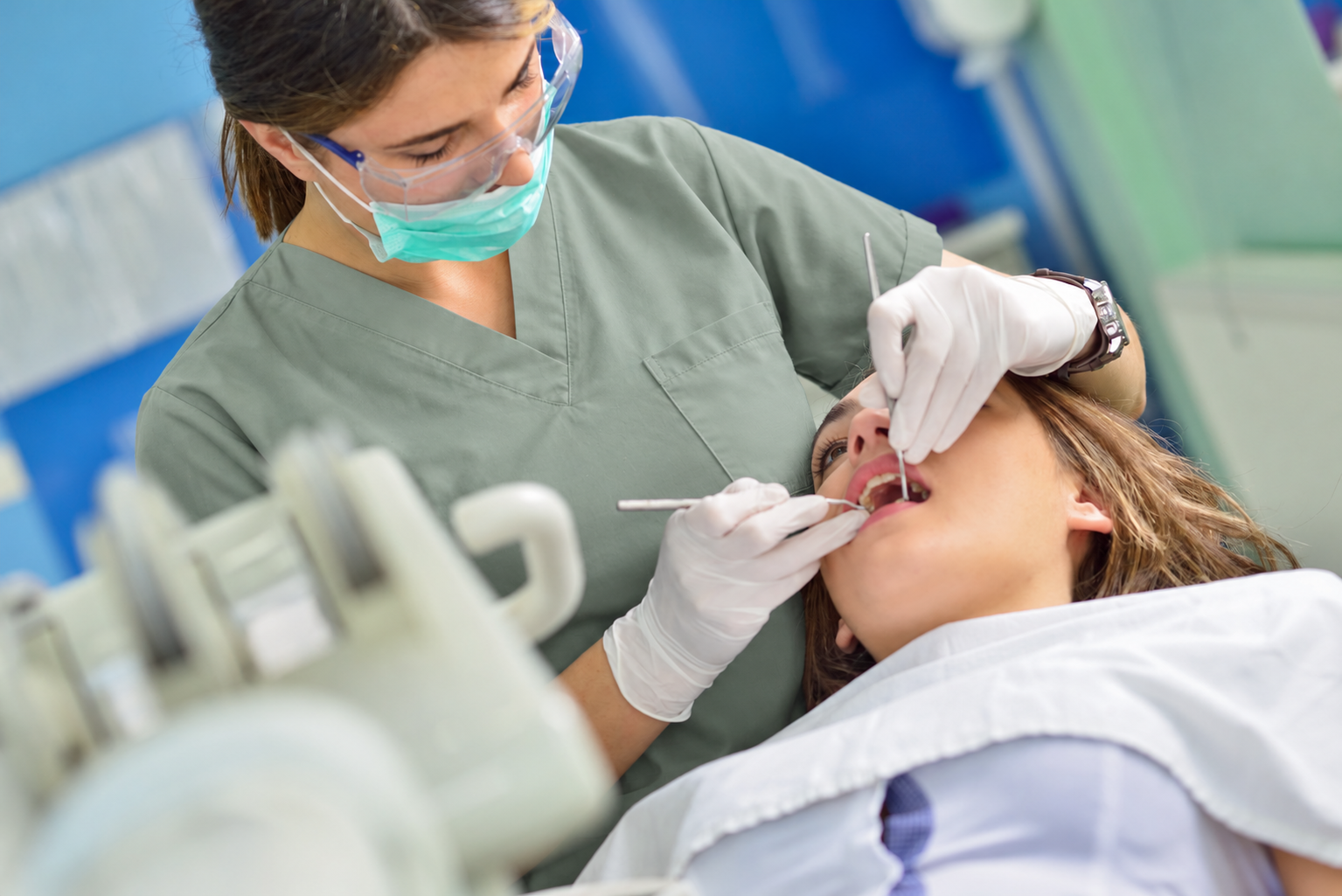 Exploración y atención bucodental