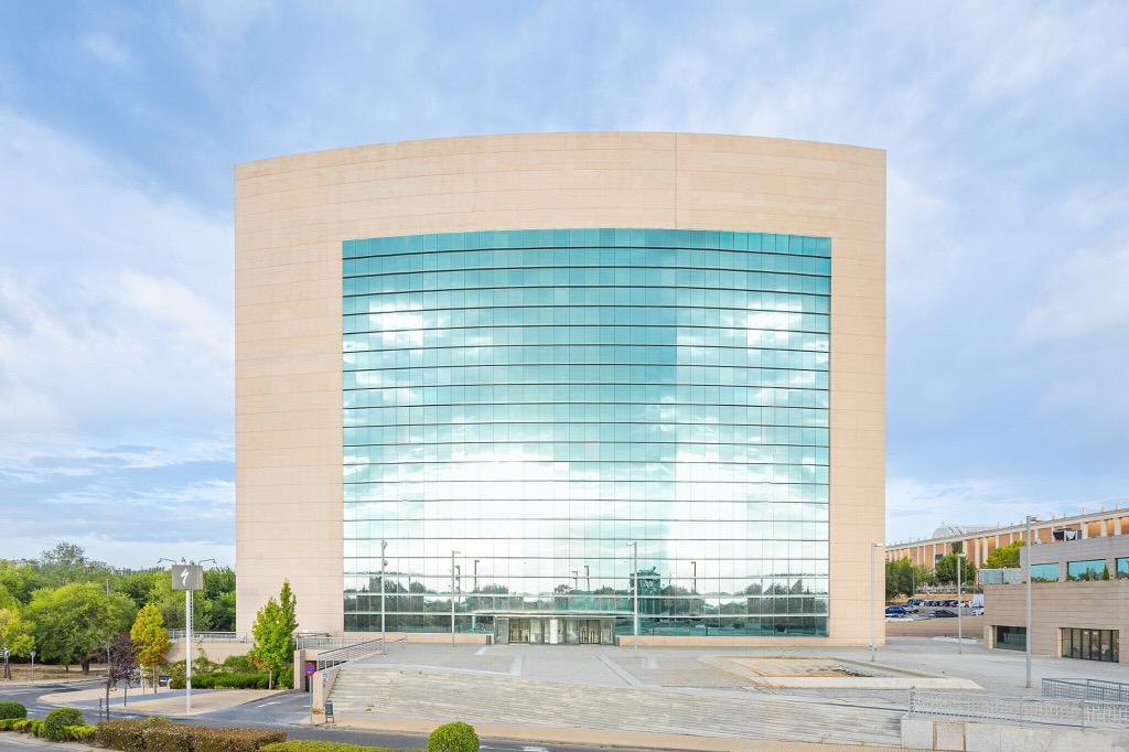 Campus of clinical sciences, research and advanced simulation (ISA V)